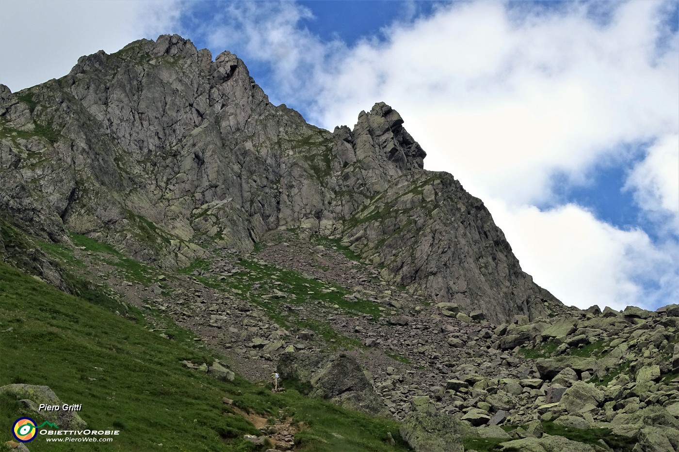 39 Dai pascoli alle rocce .JPG -                                